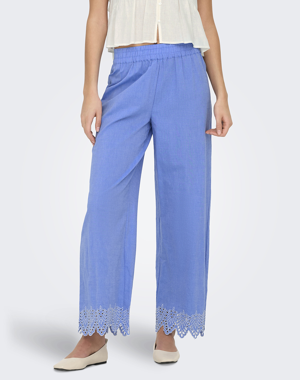 Only Onlpaula Tulum Emb Pull Up Pant Noos Wvn Γυναικα Ρουχα Παντελονια Υφασματινα Blue Βαμβακι 15343184 Blue Bonnetbrightwhiteemb