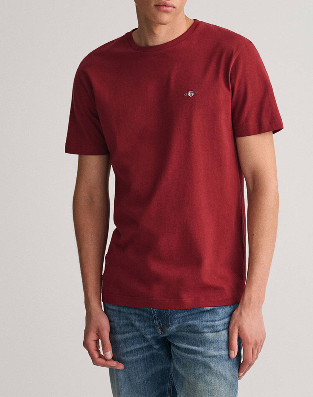 Gant Reg Shield Ss T Shirt Men Clothes T Shirts & Sweatshirts T Shirts Darkred Cotton 3G2003184 604 Male T-Shirts