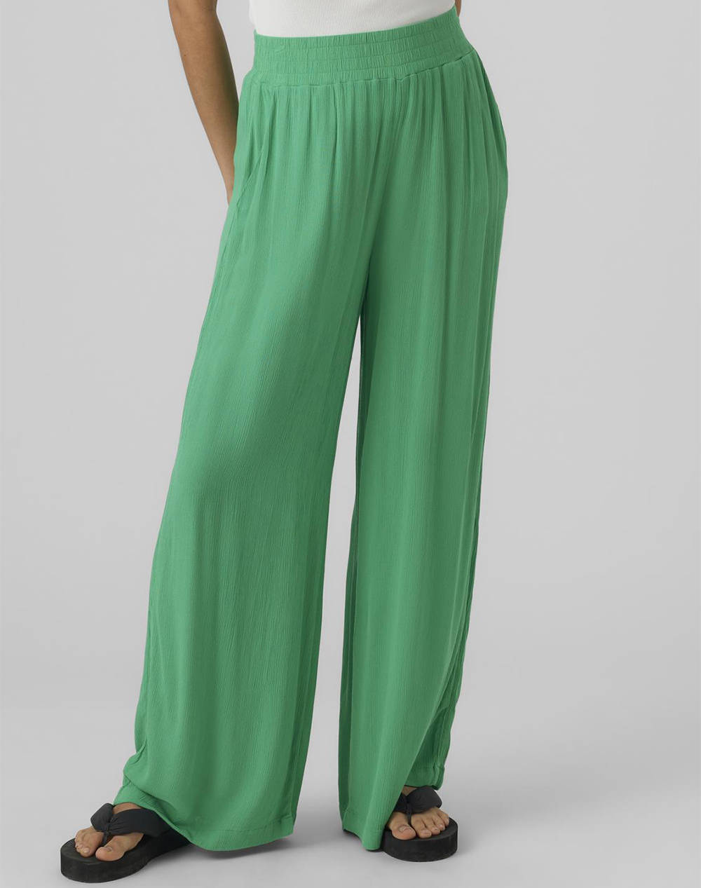Vero Moda Vmmenny Hw Wide Pants Wvn Ga Women Clothes Trousers Fabric Trousers Green Viscose 10282478 Bright Green Female Fabric Trousers Green