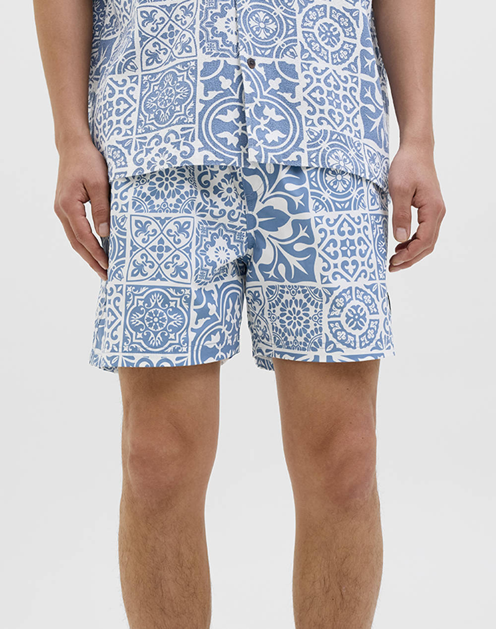 Jack&Jones Jpstmaui Jjswim Aop Tiles Akm Men Clothes Swimwear Shorts Lightblue Synthetic 12277730 Quiet Harboraop Male Shorts Blue